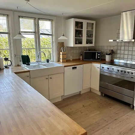 Lovely Bright Summer House Close To Hornbaek, * Hornbæk